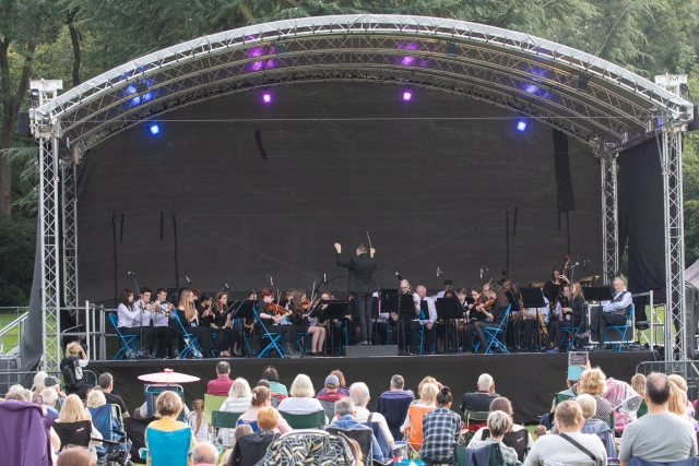 Lesnes Abbey Performance